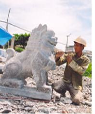 Nghề chạm khắc đá ở Ninh Vân