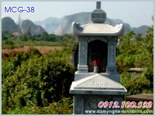 Mộ công giáo 38